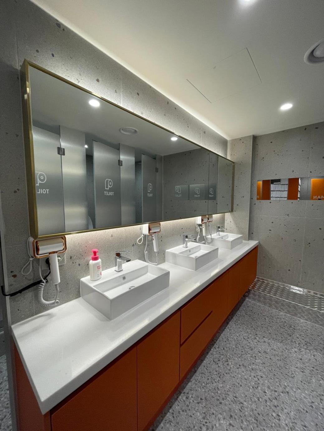 Seoul Cube Myeongdong Hotel Buitenkant foto